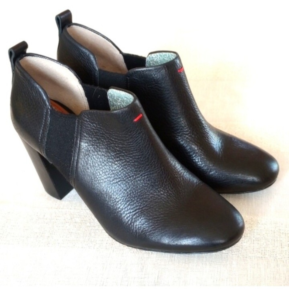 ED (by Ellen DeGeneres) Love Leather Ankle Boot Heels Size:8.5M Color:Black NWOT